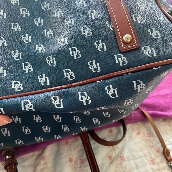 Dooney and Bourke Purse - Picture 10 of 16